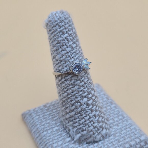 Size 6 Sterling Silver Round Cubic Zirconia With Opal Accents Ring A5884 - Picture 3 of 9